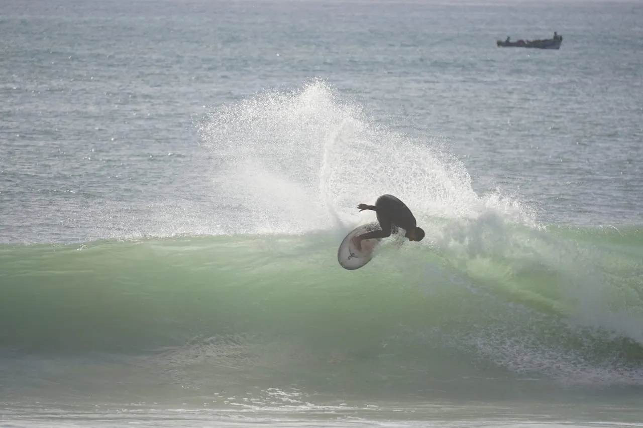 Advanced surf guiding at Anchor Point